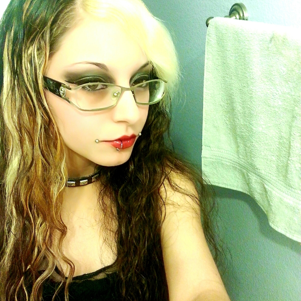 Meet your Posher, Anastassia